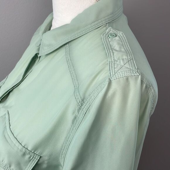 Silence + Noise Pistachio Green Long Sleeve Buttoned Down Shirt. Size Medium. - Picture 7 of 12